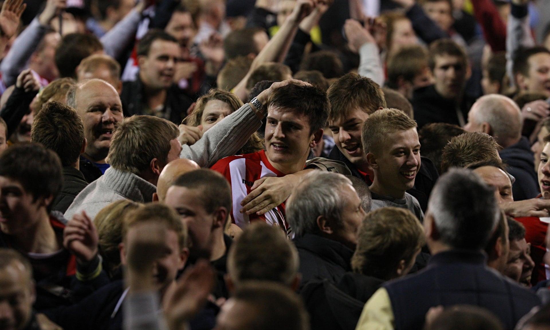 队在攻防两 队在攻防两