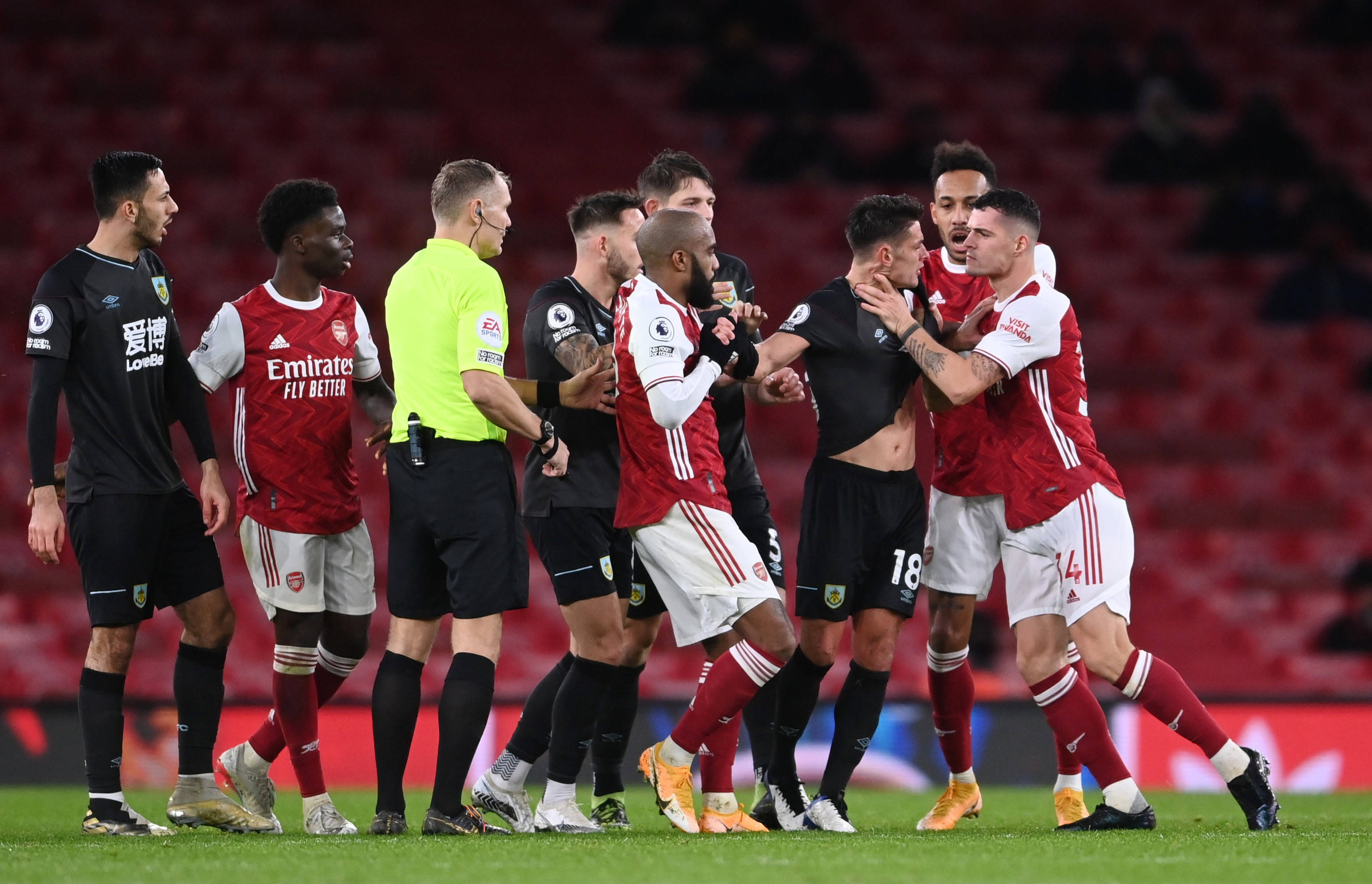 派出男女选 派出男女选